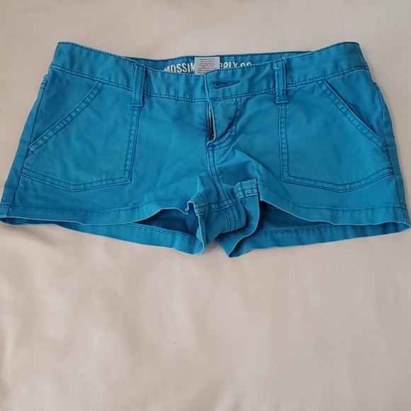 Shorts - Picture 3 of 4